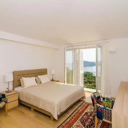 Orlando - Five Bedroom With Swimming Pool And Sea View Villa