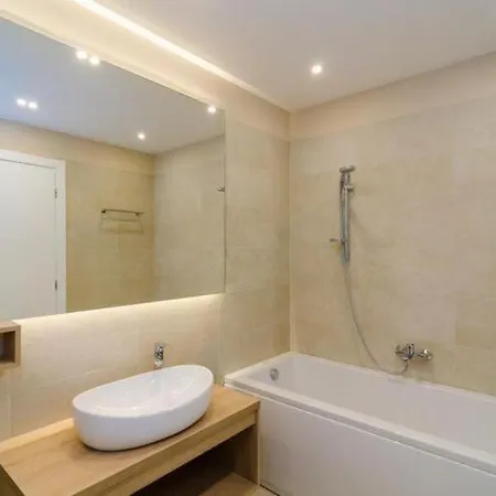 Villa Orlando - Five Bedroom With Swimming Pool And Sea View