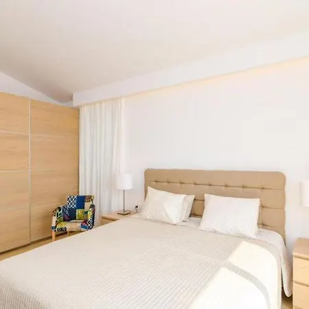 Villa Orlando - Five Bedroom With Swimming Pool And Sea View