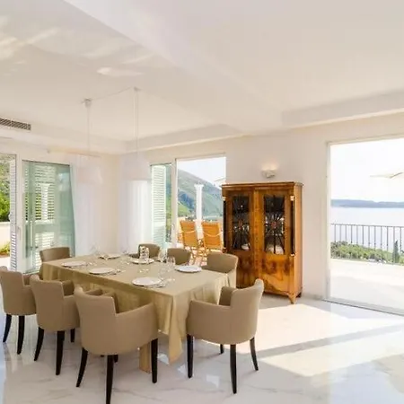 Orlando - Five Bedroom With Swimming Pool And Sea View